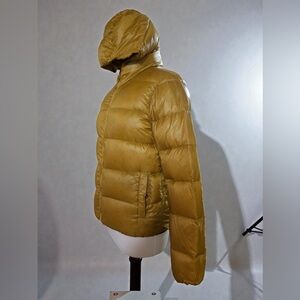 Patagonia Women's Gold Puffer Jacket